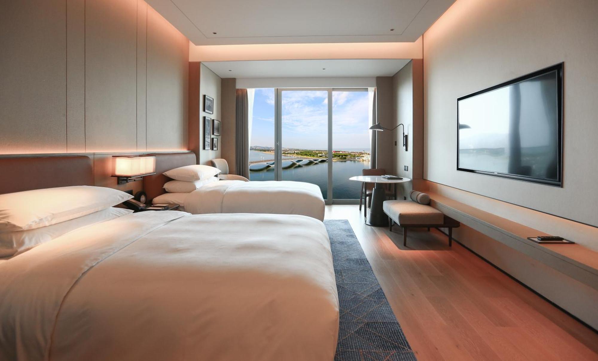 Sheraton Rizhao Hotel Exterior photo