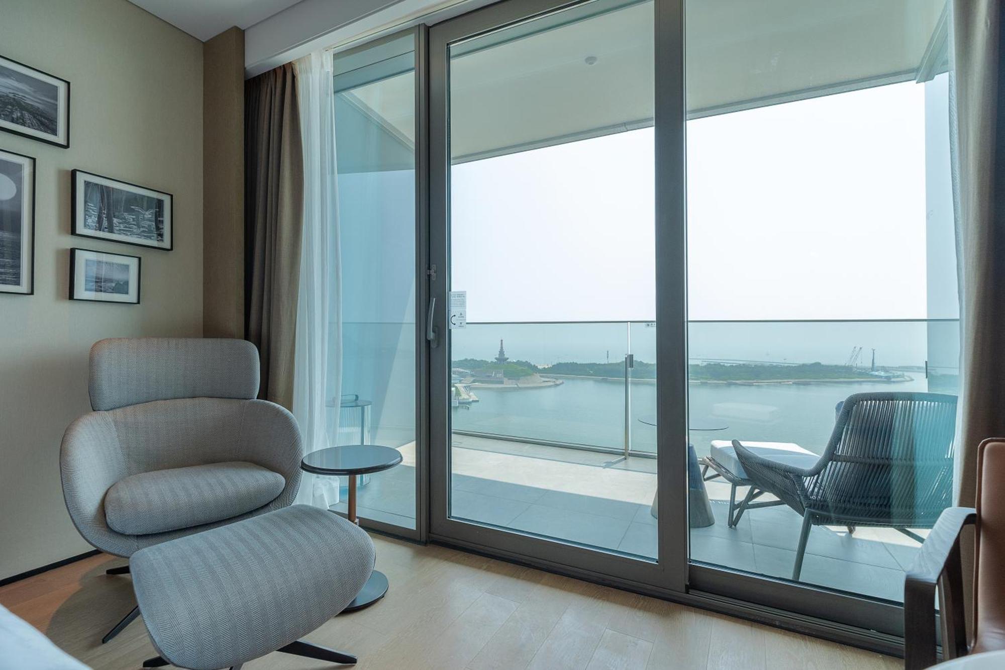 Sheraton Rizhao Hotel Exterior photo